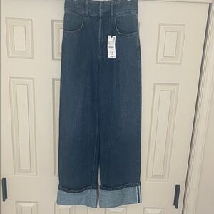 Zara super high waisted cufferd jeans USA 6 
Euro 38 NWT